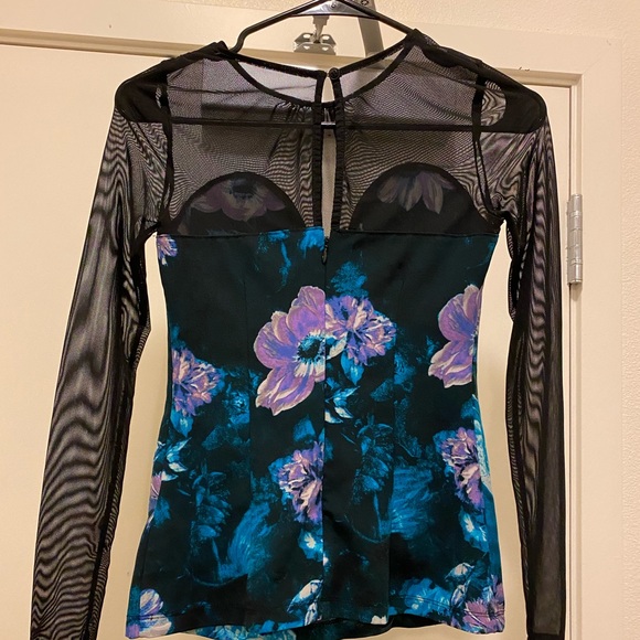 Guess mesh floral top - Picture 2 of 3